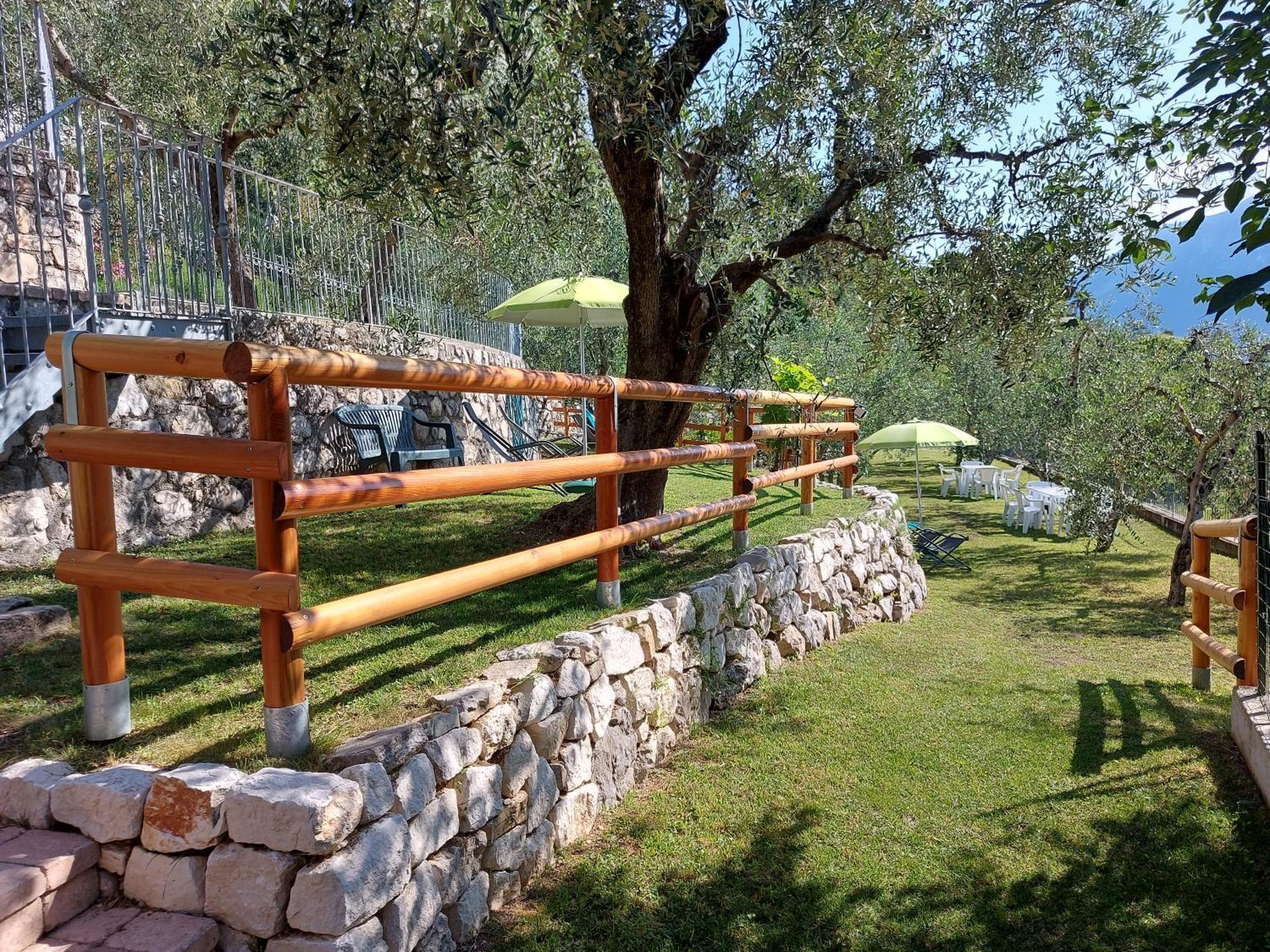 דירות Tremosine Ulivi Sul Garda Garden By Gardadomusmea מראה חיצוני תמונה