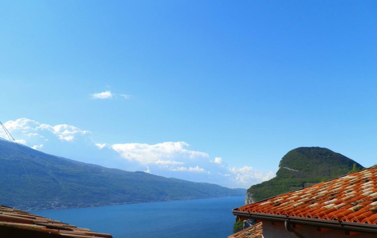 דירות Tremosine Ulivi Sul Garda Garden By Gardadomusmea מראה חיצוני תמונה