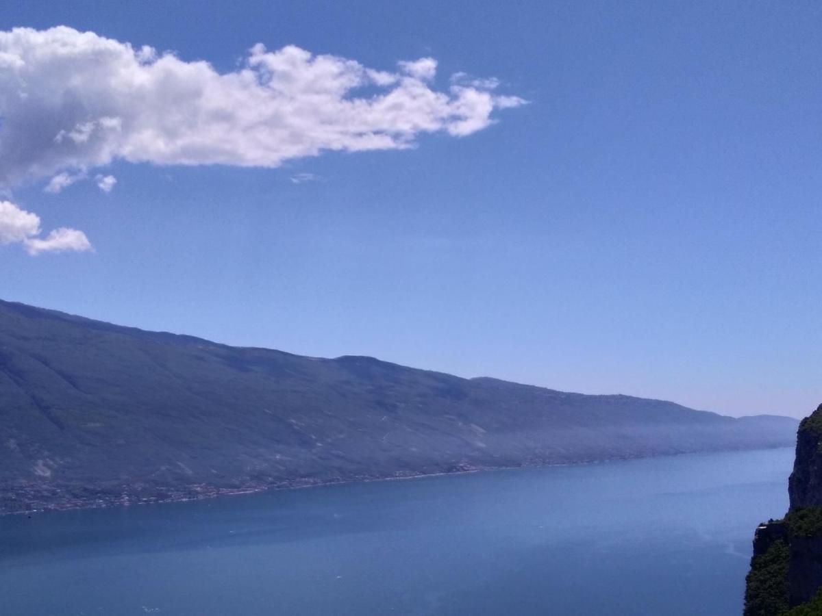 דירות Tremosine Ulivi Sul Garda Garden By Gardadomusmea מראה חיצוני תמונה